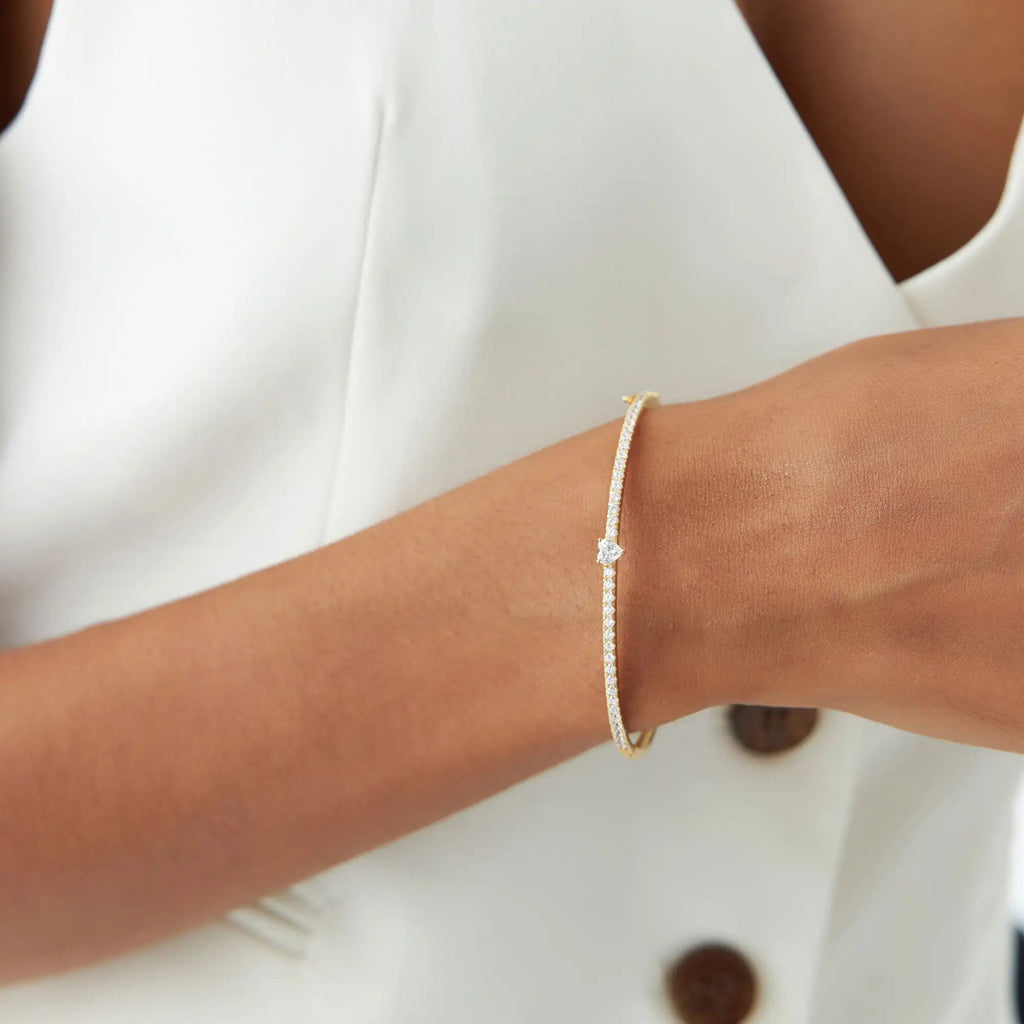 14k Gold Heart Shaped & Round Diamond Bangle Minimalist Jewelry Romantic Heart Shape Center Stone With Side Diamonds Bracelets