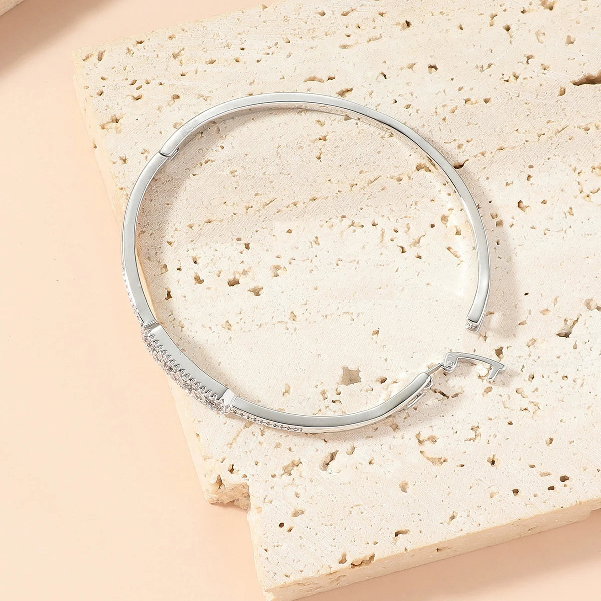 Beaut&Berry Luxurious 18k Gold Plated Bracelet for Women and Men Style Copper Zircon Bangle 2-color for Wife and Friends Gifts