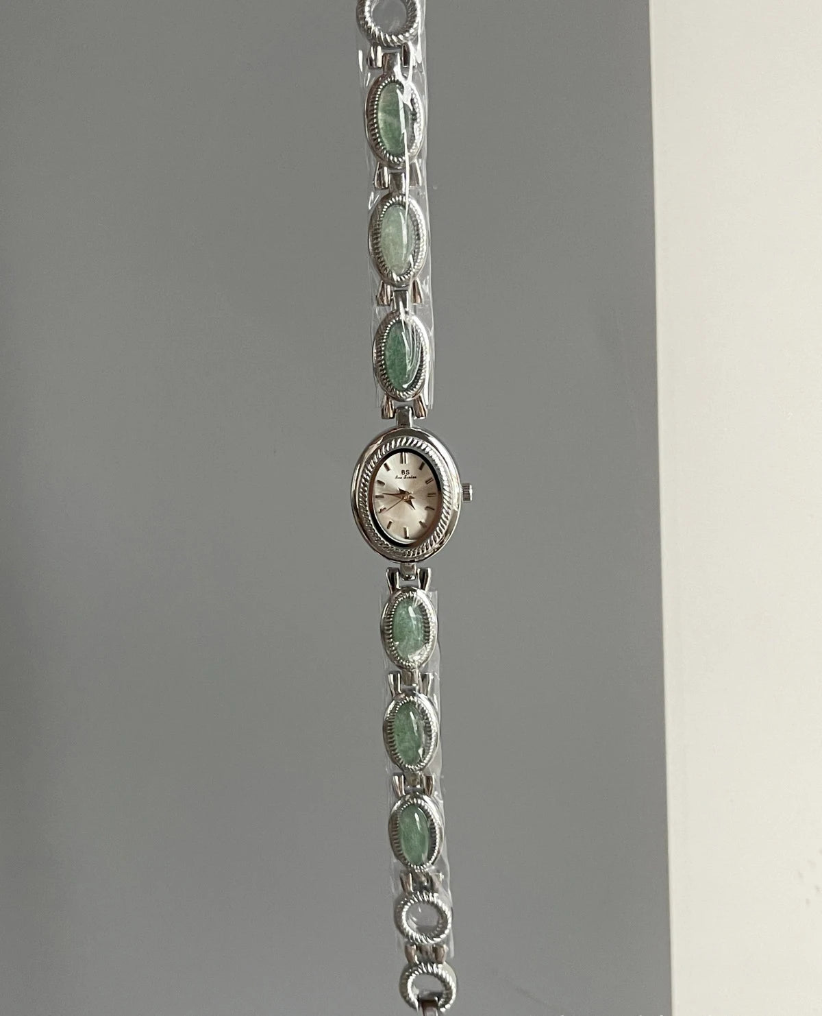 High-end Luxury Watches for Woman Elegant Green Jewelry Jade Quartz Bracelet Wristwatch Gift for Women Lady Fashion Dress Watch